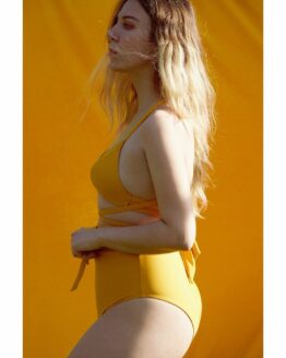 haut de maillot de bain jaune