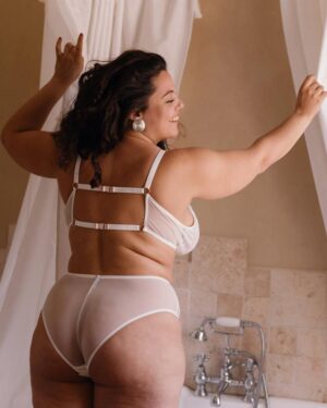 Bralette Clara dentelle française blanche de dos