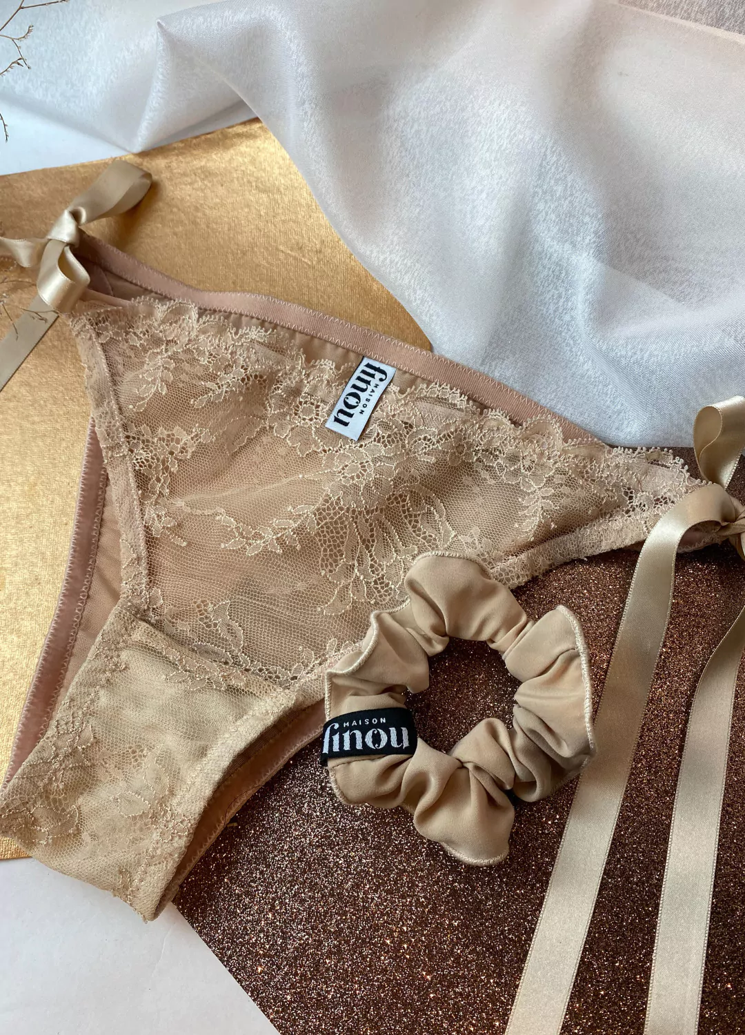 coffret culotte nouee dentelle rose poudre