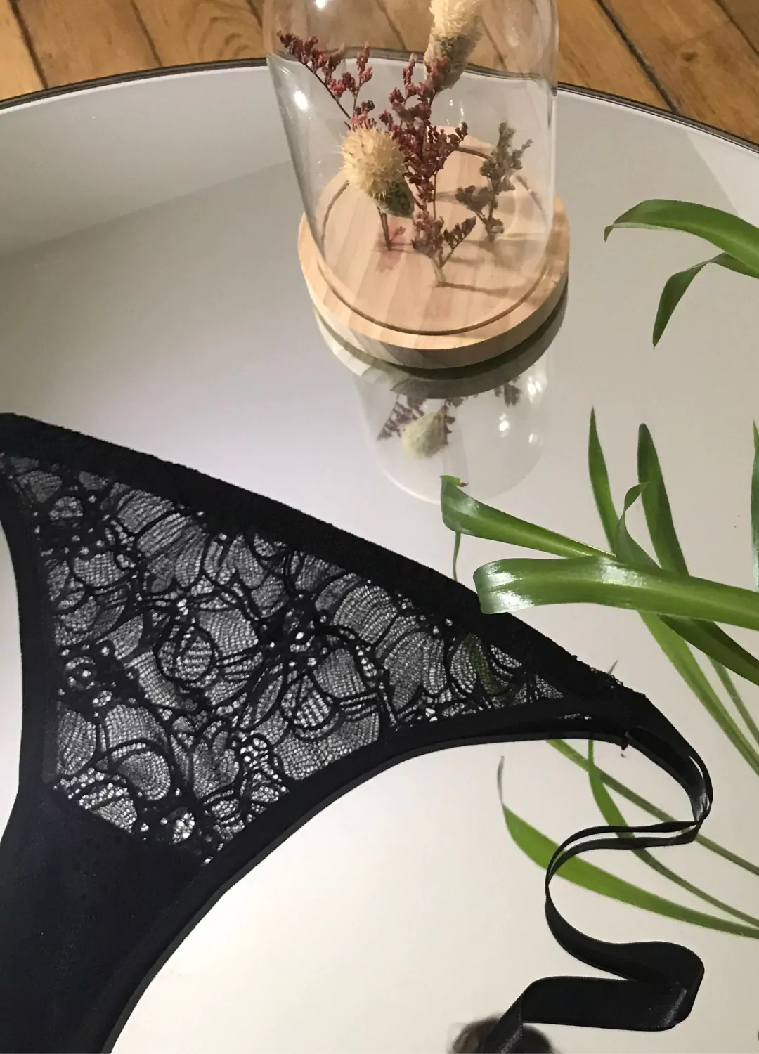 Haut Noir Dentelle Chantilly Française – Fille Taille M – Manches Longues – Fire LA – Neuf